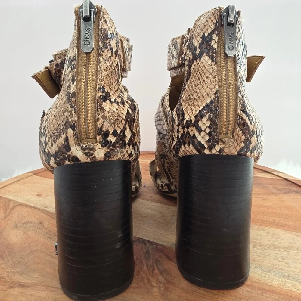 Circus by Sam Edelman Womens Snake Print Strappy Heeled Booties Size 7.5‎